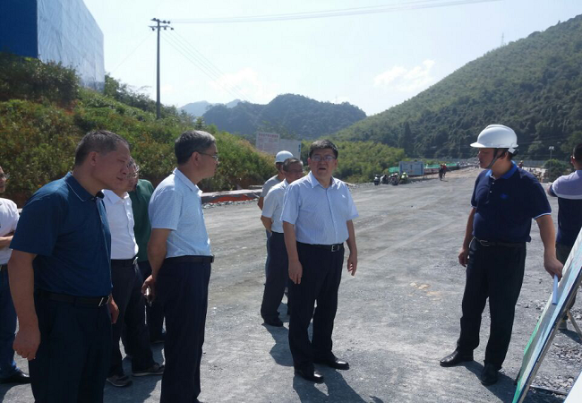 黄山市市委书记任泽锋莅临路桥集团S603环太平湖项目01标督查调研事情