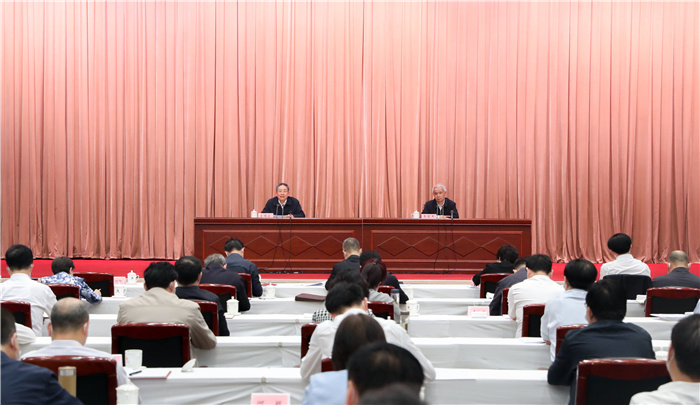 李锦斌在省委理论学习中心组学习报告会上强调 深入学习贯彻习近平总书记关于党史的主要叙述 以党史学习教育新希望新效果迎接建党一百周年