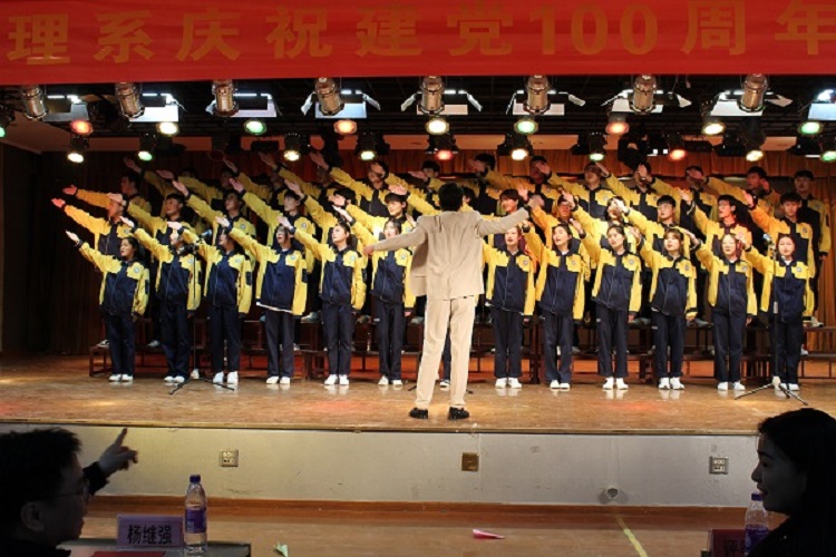 技师学院都会治理系举行庆祝建党100周年合唱角逐