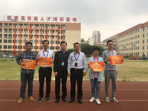 安徽365英国上市技师学院2018年春季田径运动会圆满终结