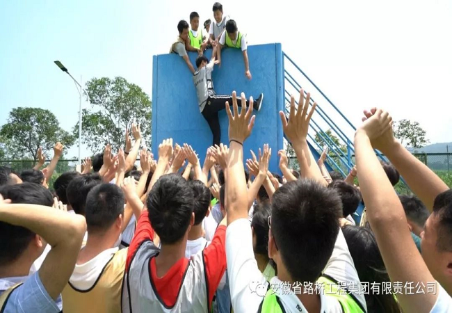 同心协力，，，，，配合生长——路桥集团2019年新员工入职培训圆满落幕