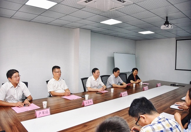 路桥集团向导班子莅临检测公司调研指导事情