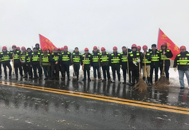风雪无情人有情,安徽路桥集团在皖各项目起劲开展铲雪除冰抢险