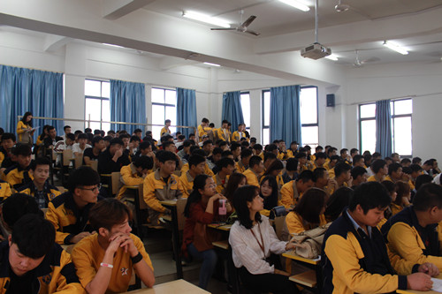 安徽365英国上市技师学院圆满举行2018年校园专场招聘会