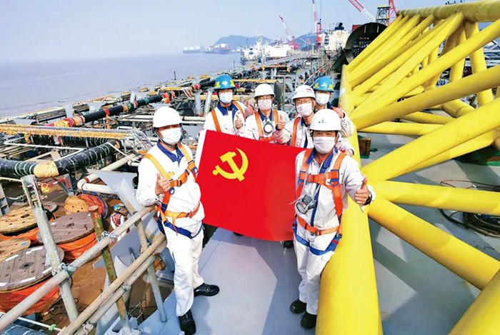 《求是》杂志刊发国资委党委署名文章：坚持党的向导、增强党的建设是国有企业的“根”和“魂”