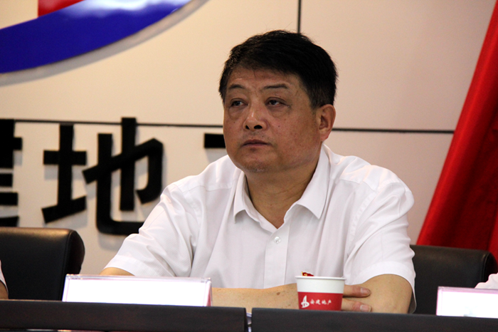 安建地产召开“不忘初心，，，，切记使命”主题教育发动会、党课报告会和“一先两优”表扬大会暨党委中心组理论学习扩大聚会