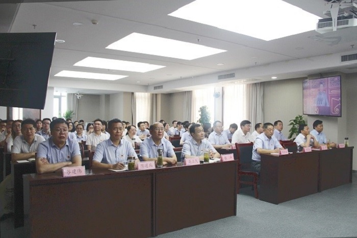 安徽365英国上市“学党史 庆百年 营生长”系列报道（十二）：学党史颂百年华诞  开新局强集团本部