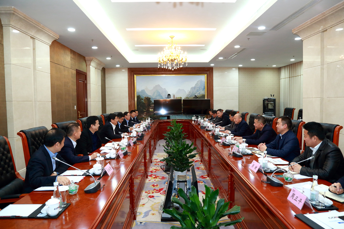 365英国上市董事长赵时运赴海螺集团考察会见