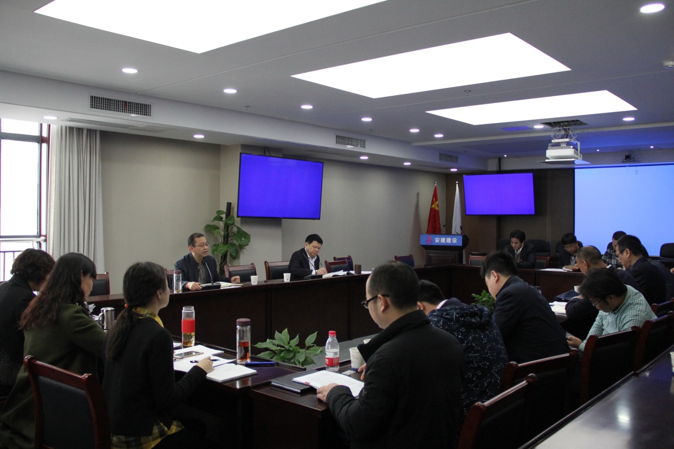 打造阳光清廉，，确保工程“三优”