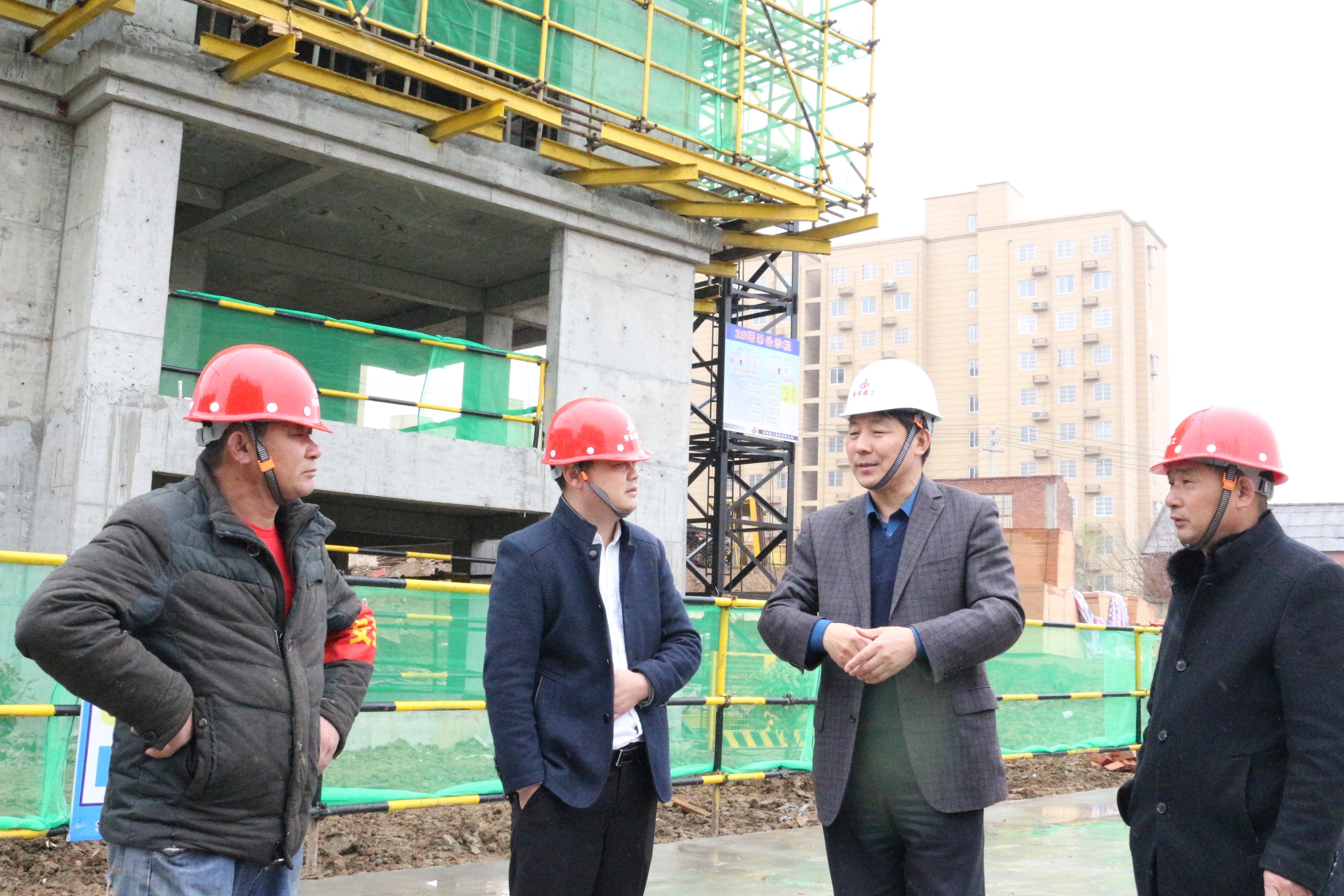 安建建设总司理陈传文赴联系点---第四工管部固镇项目调研指导事情