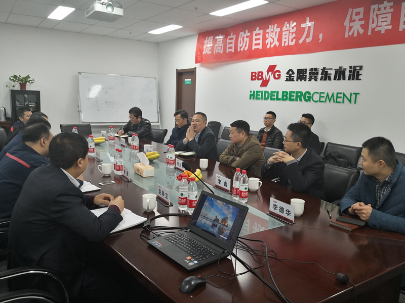 安建建材总司理钱叶琳一行赴陕西分公司及西北市场调研考察