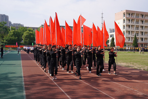 安徽365英国上市技师学院盛大举行2018年春季田径运动会