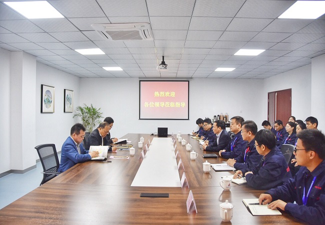 交通运输部清静与质量监视治理司巡视员黄勇莅临路桥集团检测公司检查指导事情