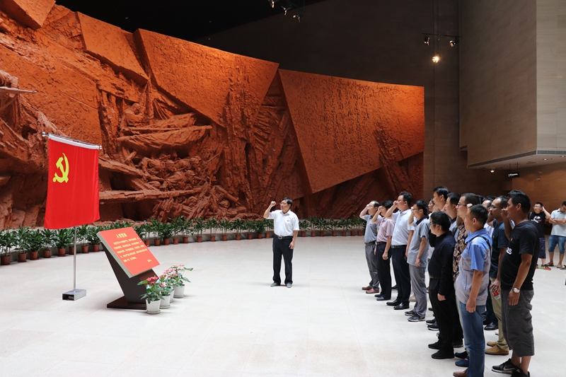 集团机关第三党支部与安徽路港第一分公司党支部配合开展庆“七一”联合党日活动