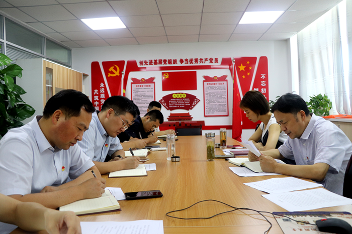 推动“不忘初心 切记使命”主题教育一直向前：安建地产向导班子成员分赴各联系点上党课