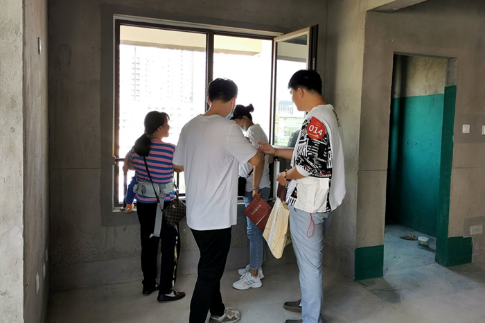 安建•翰林天筑毛坯小高层交付举行时