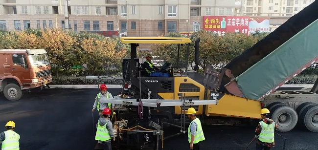 路桥集团劳动竞赛系列报道（十三）——一分公司利辛PPP项目再掀沥青摊铺热潮