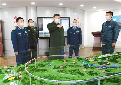 习近平春节前夕视察探望空军航空兵某师  向全体人民解放军指战员武警步队官兵 军队文职职员民兵准备役职员致以新春祝福