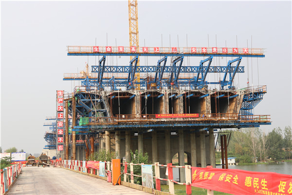 安徽路港劳动竞赛系列报道6：路港公司跑出项目建设加速率32个项目实现满产超产