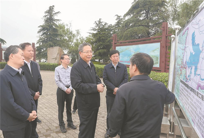 李锦斌在蚌埠宿州淮北调研时强调 优化水资源设置增强水生态保；；；；； 让人民群众喝上更清静康健的水