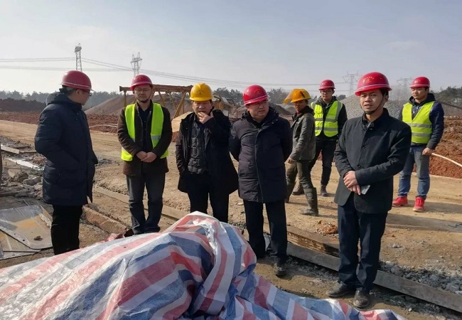 路桥集团党委副书记、总司理欧阳志宜一行赴G312六安段改建项目、合安改扩建01标考察调研