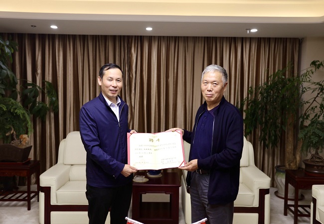 路桥集团与安徽交通职业手艺学院开展现代学徒制班校企相助
