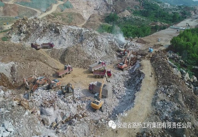 攻坚克难保意会，，路桥集团广德S215项目上下同心攻克最后一处断点