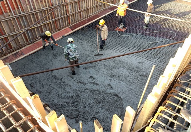 路桥集团劳动竞赛系列报道（十五）——三分公司G312六安项目G105大桥右半幅现浇箱梁浇筑乐成