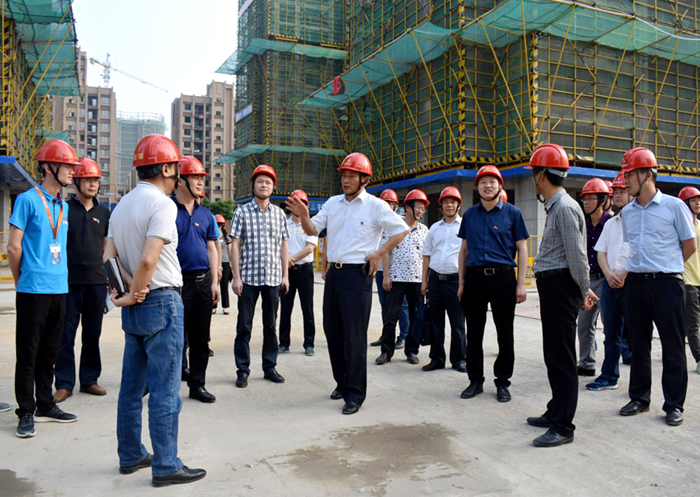 集团公司党委副书记牛曙东赴安建地产淮北棚改项目调研指导事情