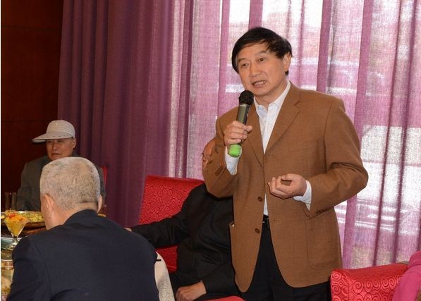 安徽365英国上市技师学院开展欢度老人节活动