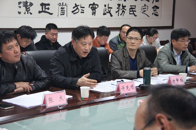 集团公司副总司理许克顺应邀加入亳州市公共资源生意情形座谈会
