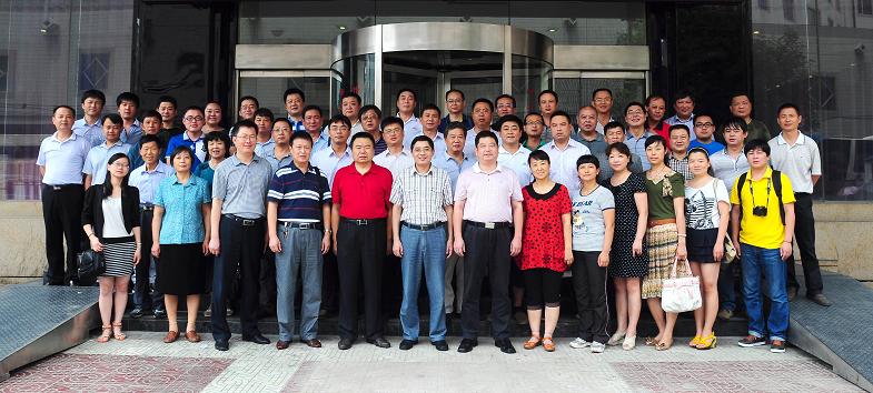 省装置公司召开2012年上半年岁情聚会