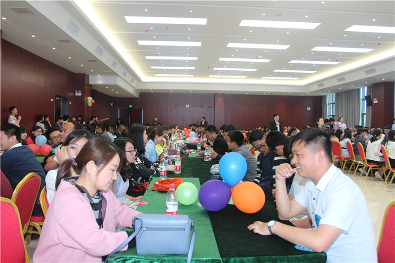 365英国上市举行未婚青年联谊会