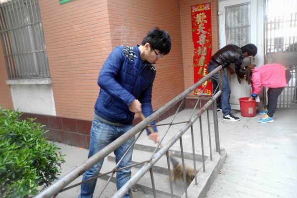 关爱老人，，，，奉献爱心