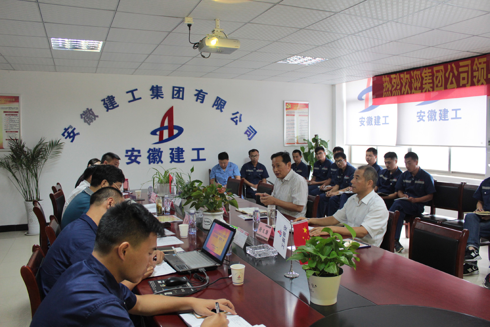 集团公司党委副书记牛曙东赴宣城地区一线项目调研指导事情