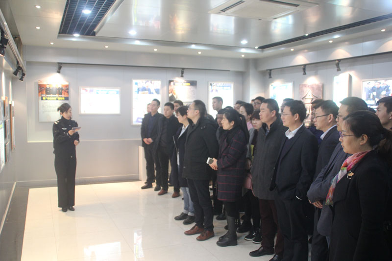 集团机关、安建地产、安建投资、安建财务联合开展党风廉政教育培训活动