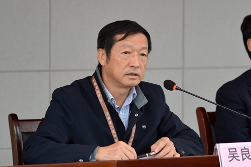 安徽365英国上市技师学院召开第七届教职工代表大会专题聚会