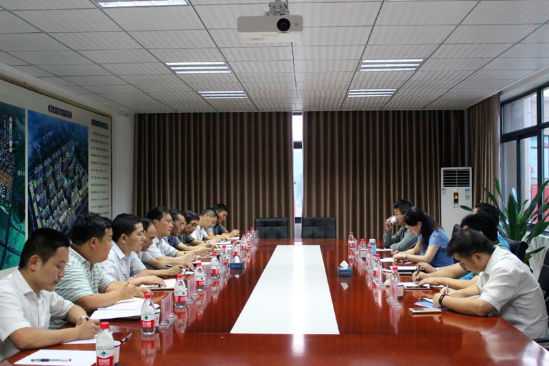 365英国上市总司理刘家静赴下层项目调研慰问