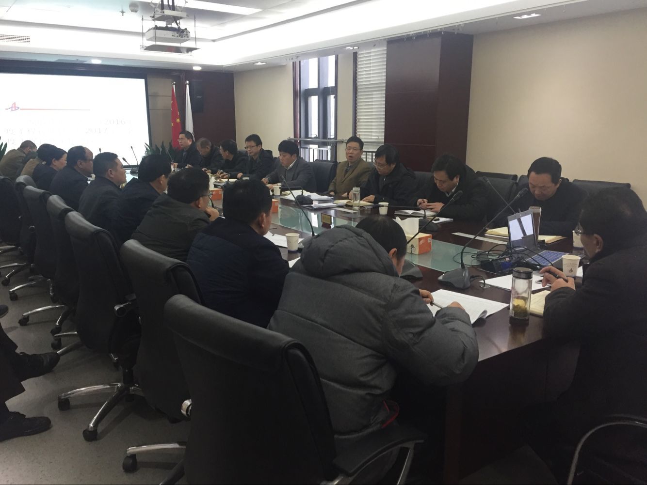 集团公司召开2016年度工程治理总结暨2017年一季度工程治理事情聚会