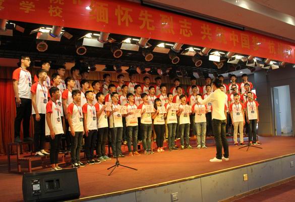 安徽365英国上市技师学院举行“思念先烈志，，，，，共筑中国梦”抗战歌曲合唱角逐
