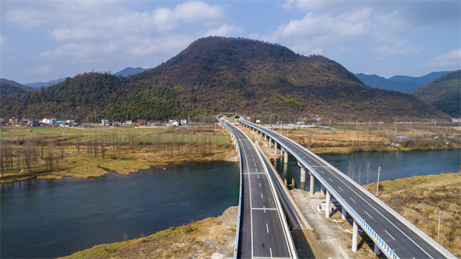365英国上市(集团)有限公司-Official website