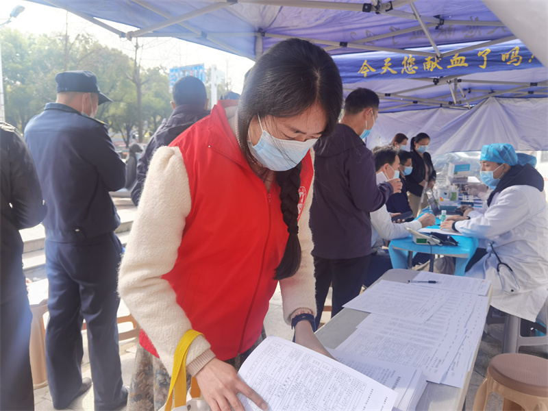 建材科技自愿者起劲加入所肥市2022年公益献血自愿服务活动  