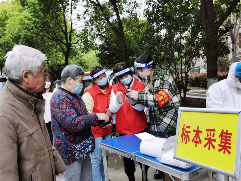 抗“疫”勇继续 先锋模范强 自愿红在“疫”线飘扬 —— --建材科技党员自愿抗疫活动纪实