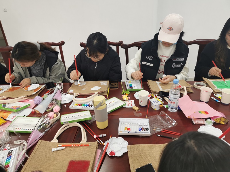 【赴春天之约，，，，绽巾帼青春】安建投资与安建金融联合开展庆祝“三八”国际妇女节活动