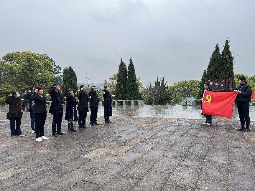 温顺地产所属各支部开展思念英烈主题党日活动