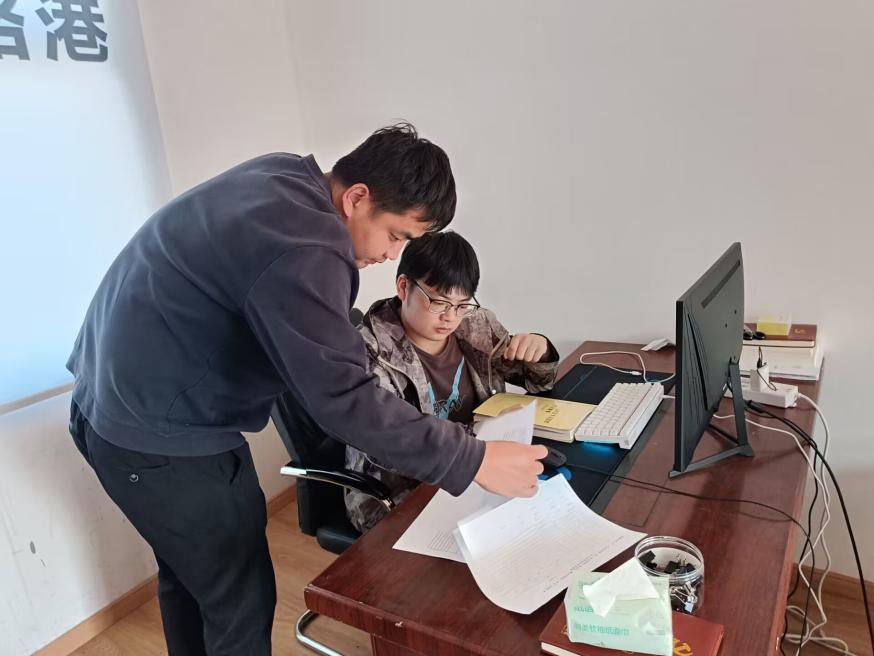导师带徒共生长 薪火相传梦远航|365英国上市路港“师带徒”活动见实效