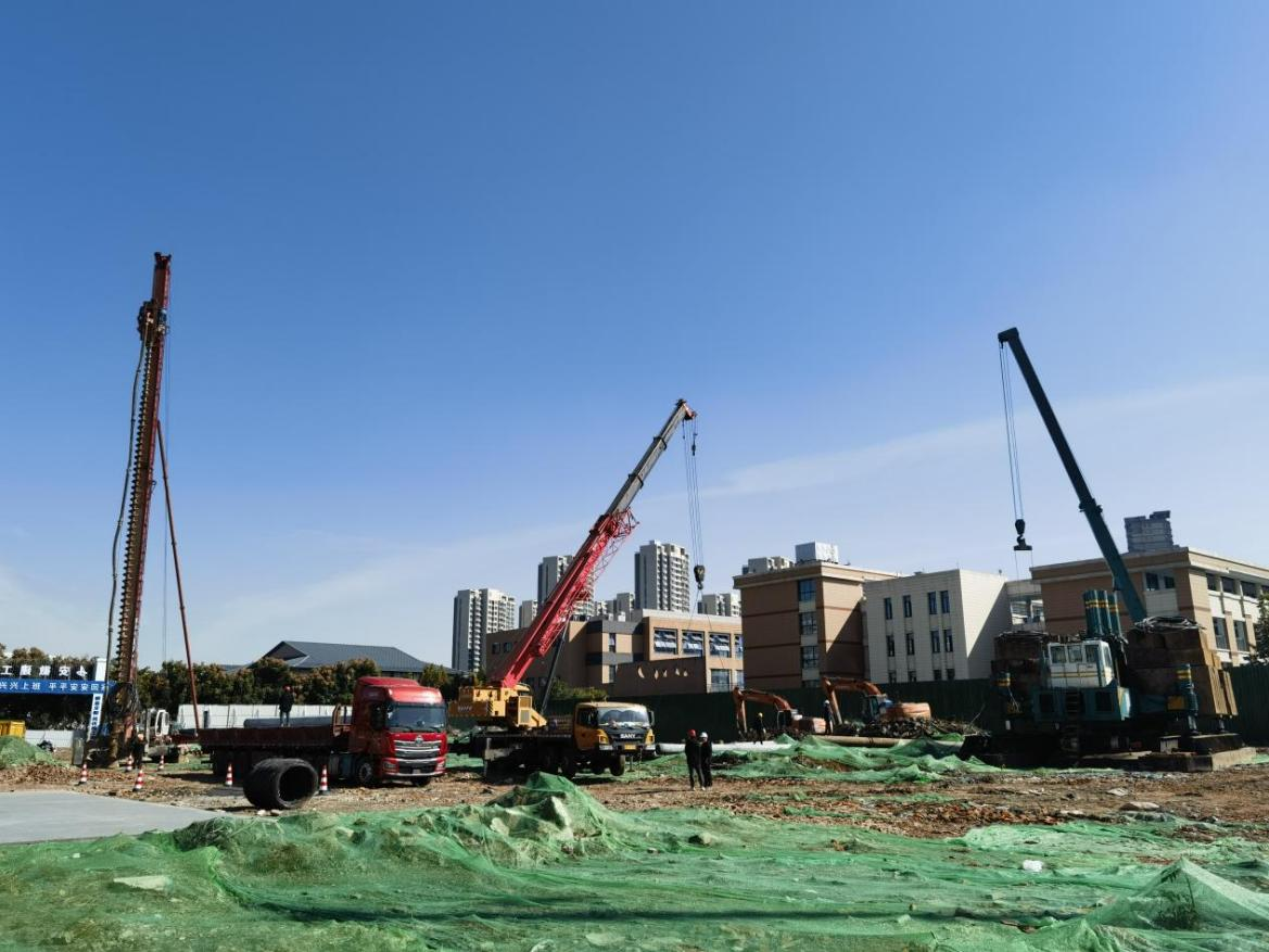 聚焦项目建设，，，赋能高质量生长（六）|商机厂租赁住房建设项目 跑出365英国上市交航“加速率”