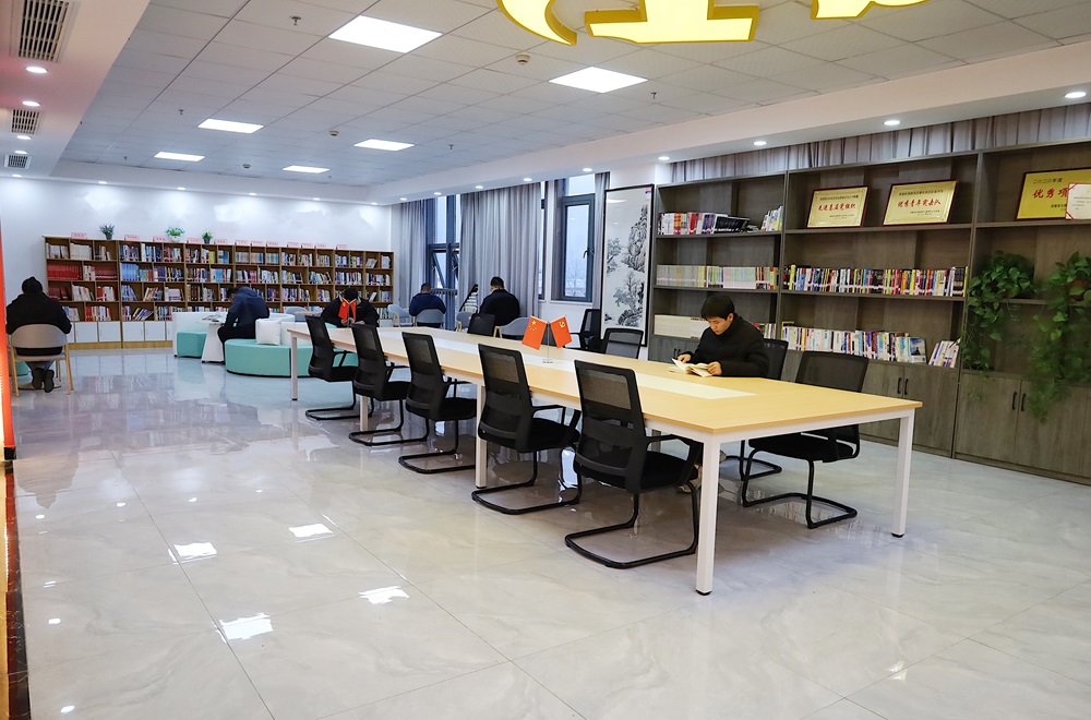 365英国上市钢构芜湖公司职工书屋获评芜湖市“2023年市级职工书屋”