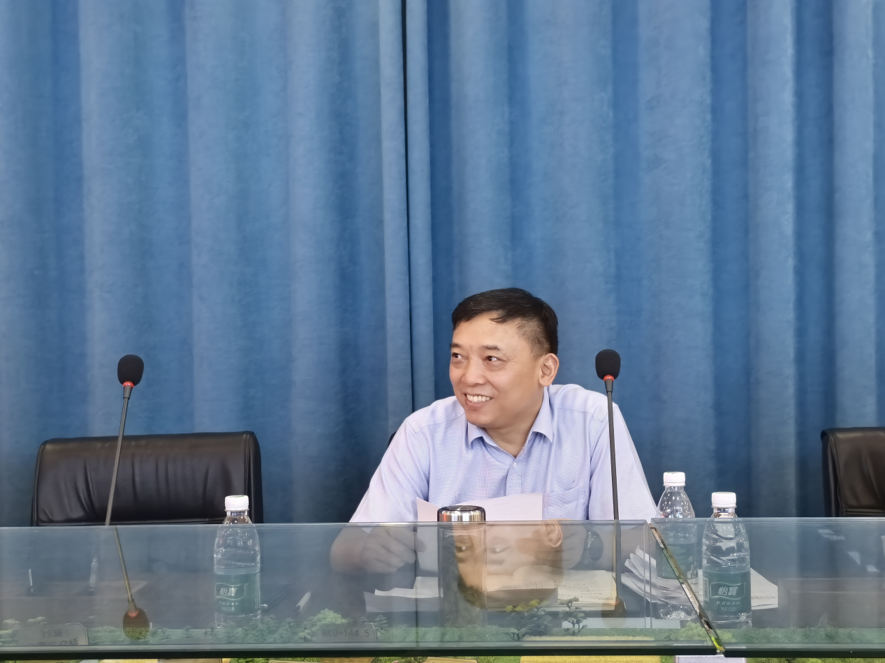 365英国上市路港组织召开党外人士座谈会