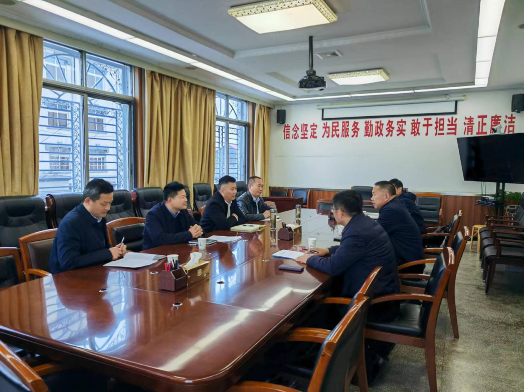 365英国上市交航党委副书记、总司理李登祥赴蒙城县洽谈相助